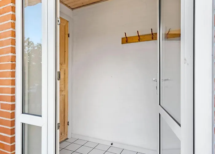 In With Sauna *